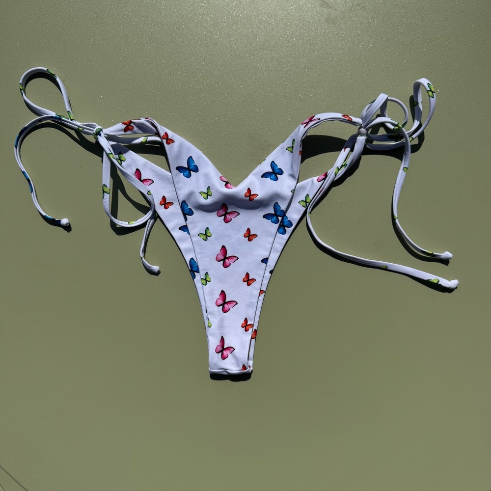 Berry Beachy Butterfly Bikini Bottom (Size S) - Picture 5 of 5